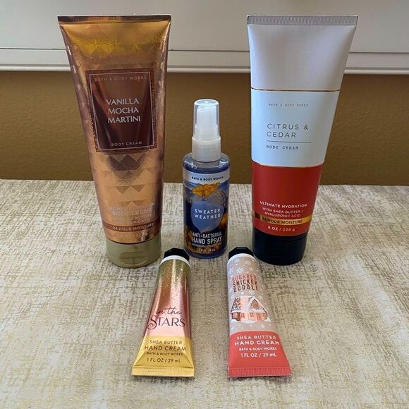 Lot of 5 Bath & Body Fall Products:2 Hand Creams/2 Body Lotions/1 Hand Spray NWT - Picture 1 of 12
